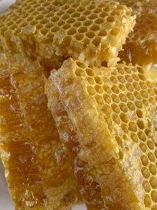 comb honey advantages
